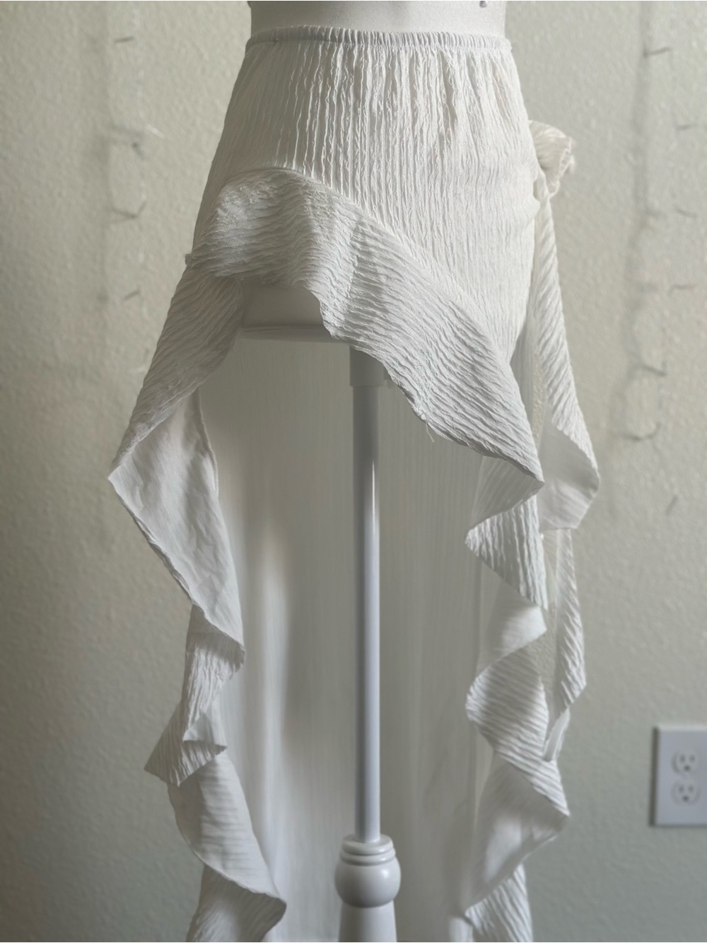 White Ruffled High-Low Swim Coverup Skirt - Picture 6 of 6